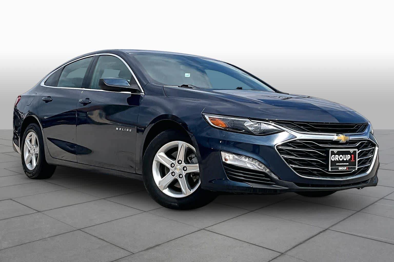 Used 2022 Chevrolet Malibu LT FWD image 3