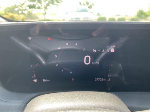 Used 2024 Buick Encore GX Sport Touring FWD image 17