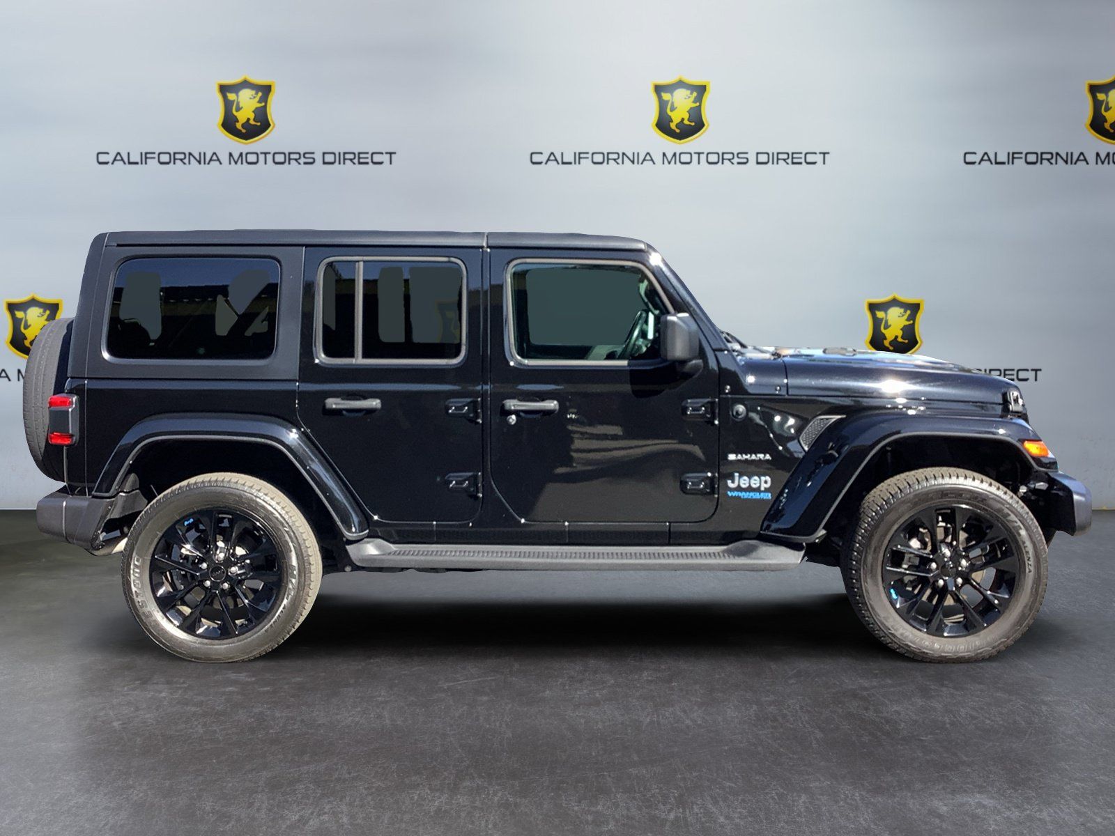 Used 2022 Jeep Wrangler Unlimited Sahara AWD/4WD image 6