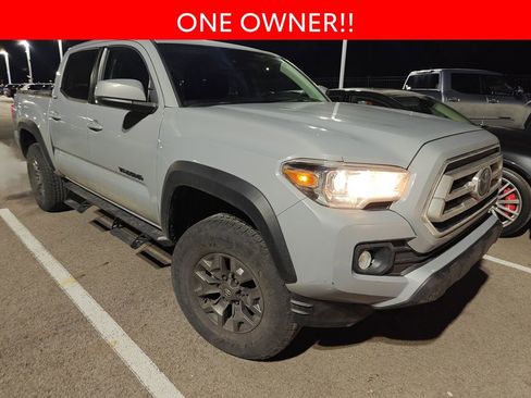 Used 2021 Toyota Tacoma SR5 w/ Trail Edition image 3