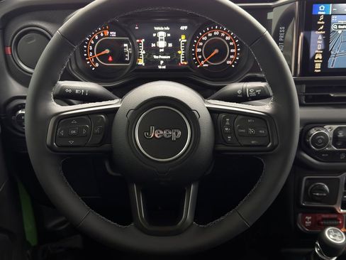 New 2025 Jeep Gladiator Rubicon image 12