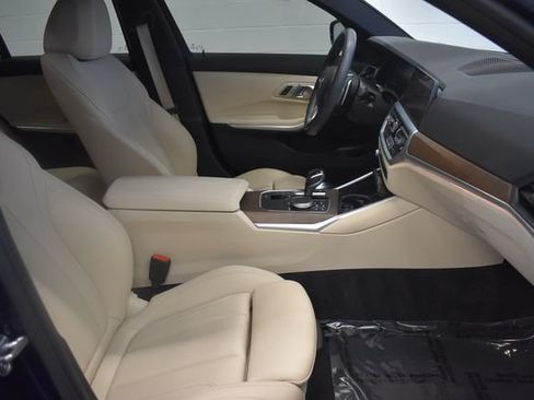 Used 2019 BMW 330i xDrive Sedan w/ Convenience Package AWD/4WD image 19