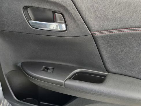 Used 2017 Honda Accord Sport Special Edition image 8