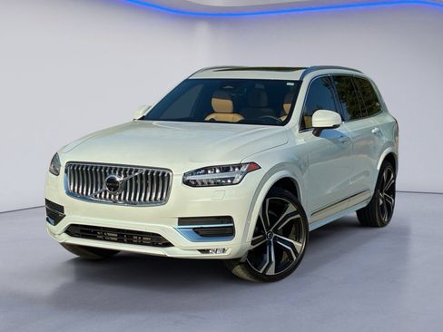 Used 2024 Volvo XC90 B6 Ultimate w/ Protection Package Premier AWD/4WD image 2