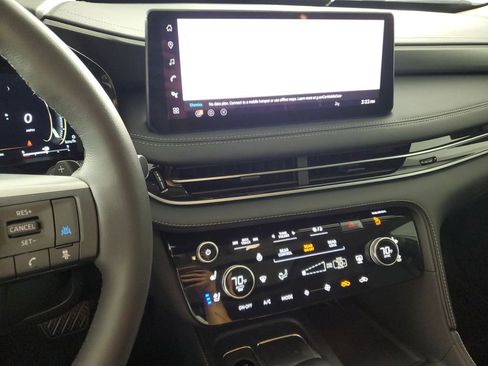 New 2026 INFINITI QX60 Luxe w/ Cargo Package image 17