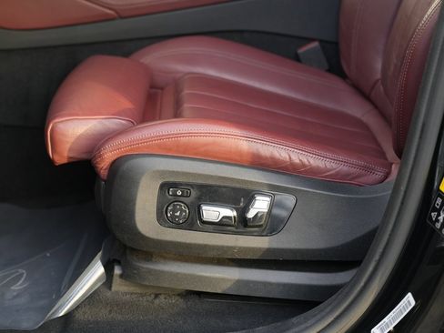 Used 2020 BMW X6 M50i w/ Premium Package image 26