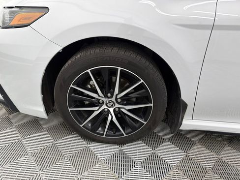 Used 2024 Toyota Camry SE FWD image 12