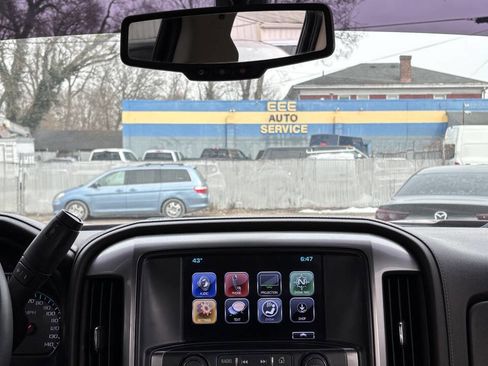 Used 2017 Chevrolet Silverado 1500 LTZ Z71 image 25