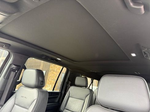 Used 2022 GMC Yukon XL Denali image 14