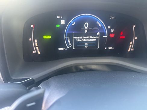 Used 2025 Toyota Camry SE FWD image 16