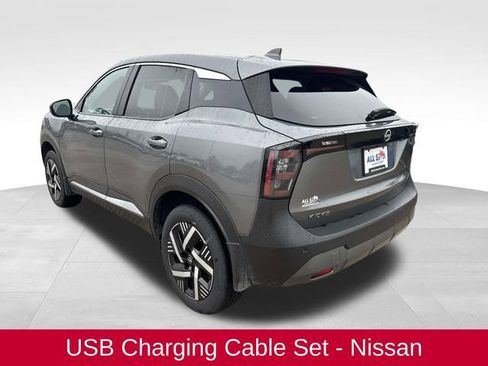 Used 2025 Nissan Kicks SV w/ Charging Package image 7
