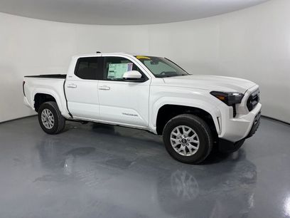 New 2024 Toyota Tacoma SR5 w/ SR5 Upgrade Package