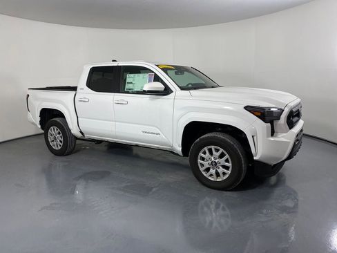 New 2024 Toyota Tacoma SR5 w/ SR5 Upgrade Package image 3
