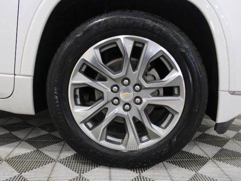Used 2018 Chevrolet Traverse Premier AWD/4WD image 47