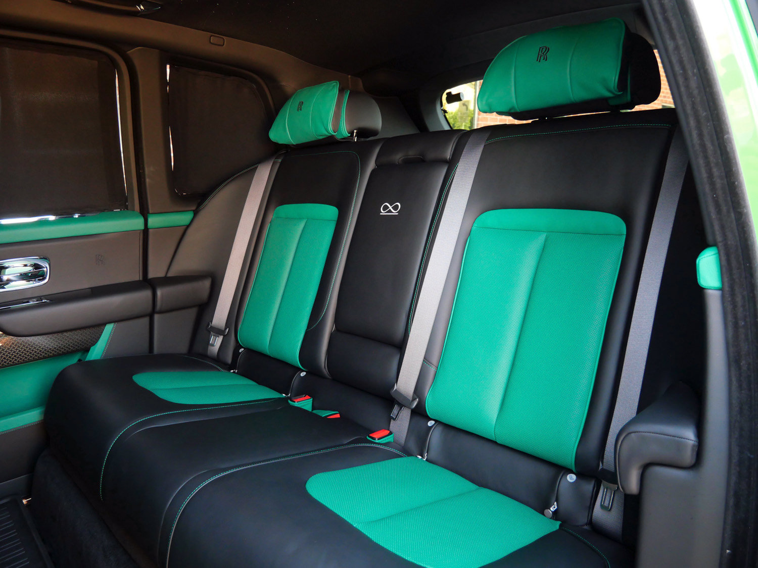 Certified 2023 Rolls-Royce Cullinan Black Badge w/ Leather Finishing Pack AWD/4WD image 8