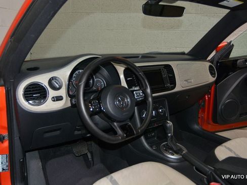 Used 2018 Volkswagen Beetle 2.0T Coast FWD image 9