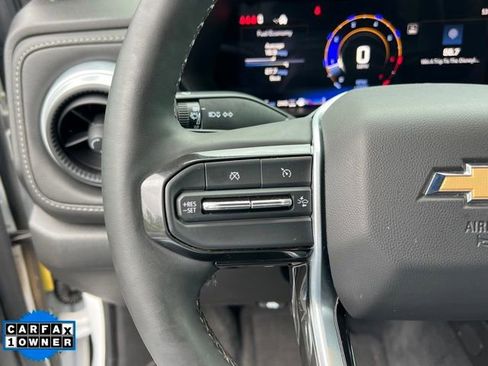 Used 2025 Chevrolet Colorado LT w/ LT Convenience Package image 18