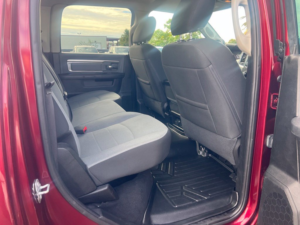 Used 2021 RAM 1500 Classic SLT AWD/4WD image 11