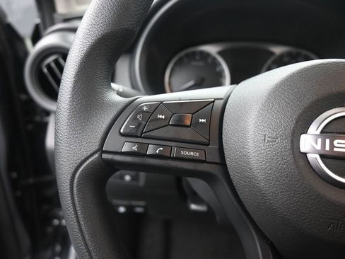 Used 2024 Nissan Kicks S image 12