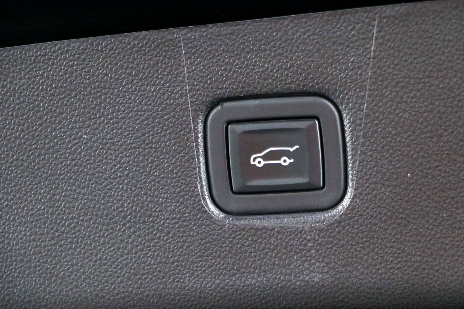 Used 2024 Chevrolet Blazer LT FWD image 29