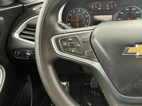 Used 2022 Chevrolet Malibu LS image 17