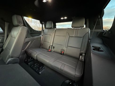 Used 2023 Chevrolet Tahoe RST image 13