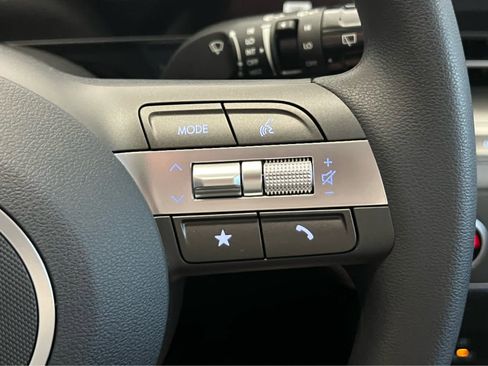 Certified 2026 Hyundai Kona SE image 21