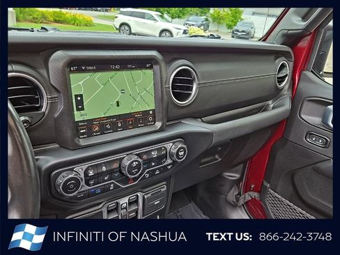 Used 2021 Jeep Wrangler Unlimited Sahara w/ Cold Weather Group AWD/4WD image 28