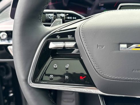 New 2026 Cadillac Lyriq V image 9