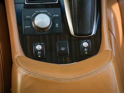 Used 2013 Lexus LS 460 w/ Comfort Pkg image 13