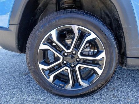 Used 2023 Jeep Compass Limited image 10