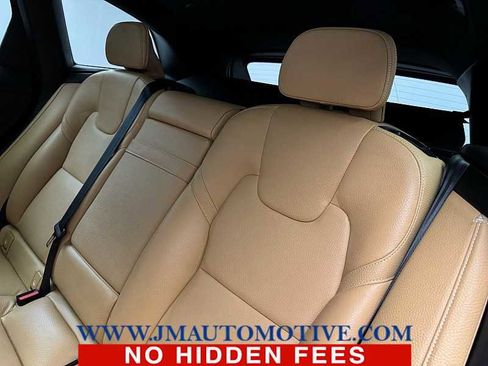 Used 2020 Volvo XC60 T6 Inscription w/ Protection Package image 15