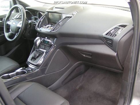 Used 2018 Ford Escape SEL image 10