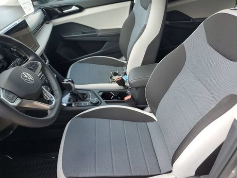 Certified 2025 Volkswagen Taos S AWD/4WD image 17