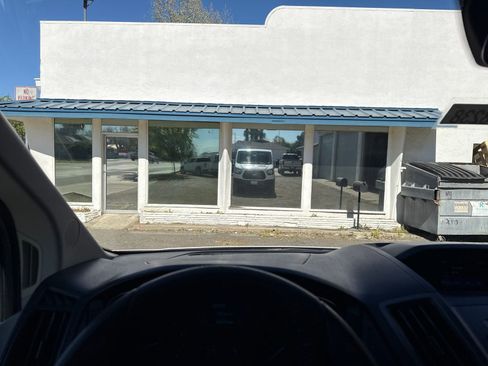 Used 2018 Ford Transit 350 XL image 13