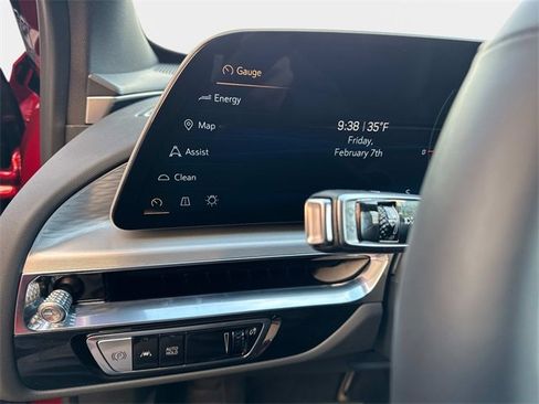 New 2025 Cadillac Lyriq Luxury image 26