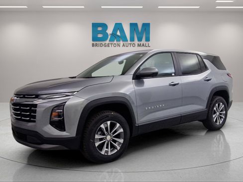 New 2026 Chevrolet Equinox LT w/ Safety and Technology Package image 3