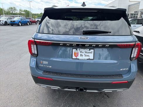 New 2026 Ford Explorer Active AWD/4WD image 4