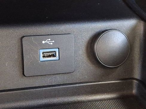 Certified 2018 Ford Fusion SE w/ Equipment Group 201A image 24