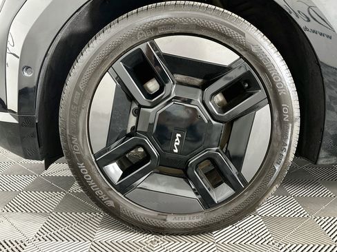 Used 2024 Kia EV9 GT-Line AWD/4WD image 33