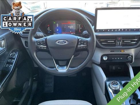 Used 2025 Ford Escape SE FWD image 4
