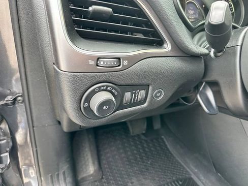 Used 2022 Jeep Cherokee Latitude Lux AWD/4WD image 16