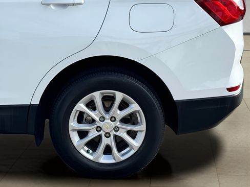 Used 2020 Chevrolet Equinox LS FWD image 35