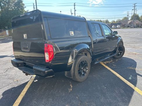 Used 2021 Nissan Frontier SV w/ Midnight Edition Floor Mats image 8