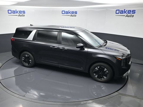 New 2026 Kia Carnival LXS FWD image 45
