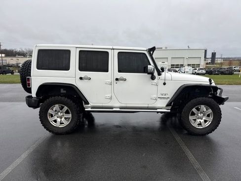 Used 2016 Jeep Wrangler Unlimited Sahara w/ Dual Top Group image 8