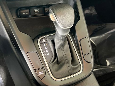 Used 2023 Kia Soul LX image 16