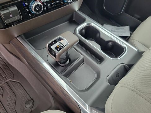 New 2026 GMC Sierra 1500 SLT w/ SLT Premium Plus Package AWD/4WD image 15