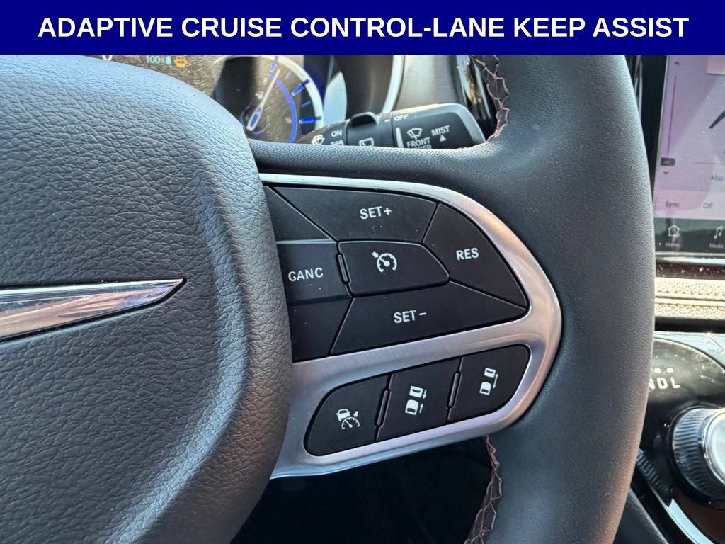 Used 2024 Chrysler Pacifica Pinnacle FWD image 14