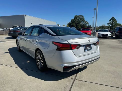 Used 2024 Nissan Altima 2.5 SV image 7